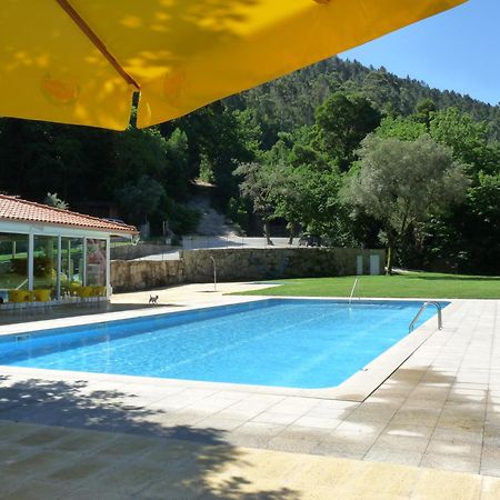 Adelaide Hotel Geres Bagian luar foto
