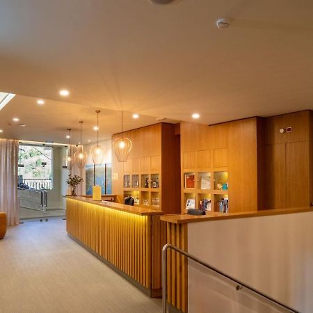 Adelaide Hotel Geres Bagian luar foto