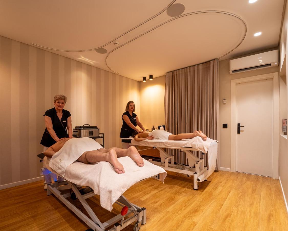 Adelaide Hotel Geres Bagian luar foto