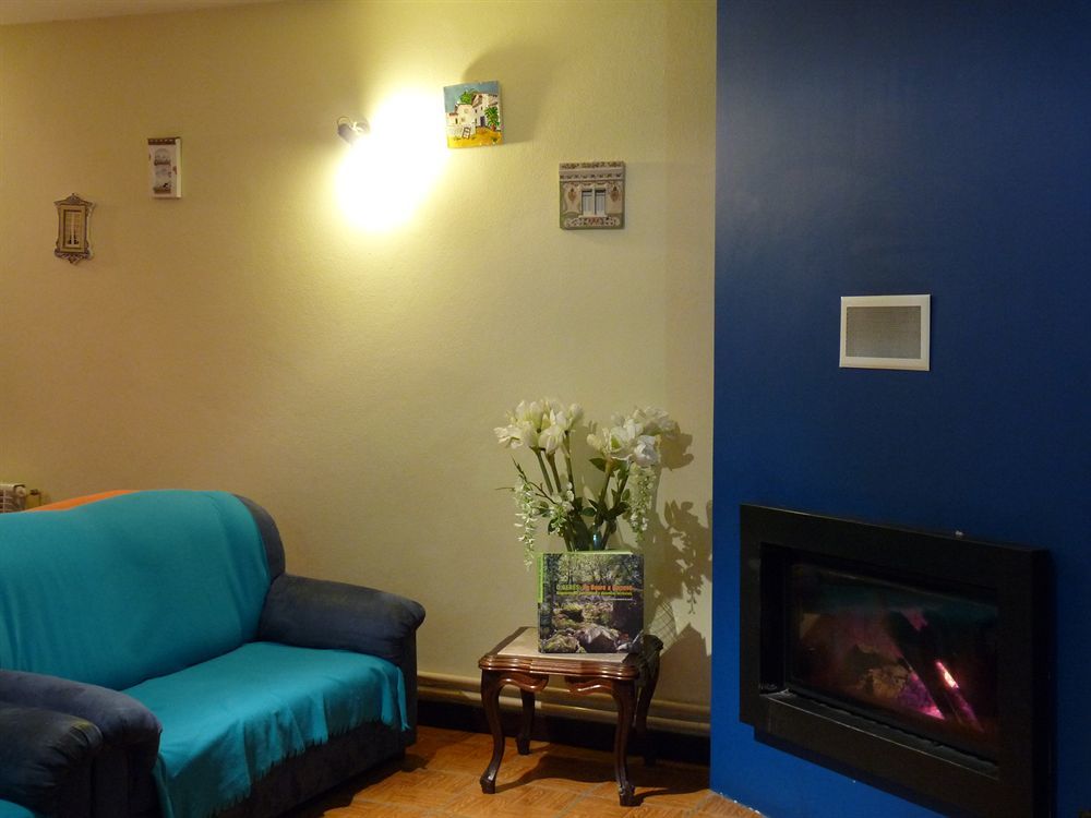Adelaide Hotel Geres Bagian luar foto